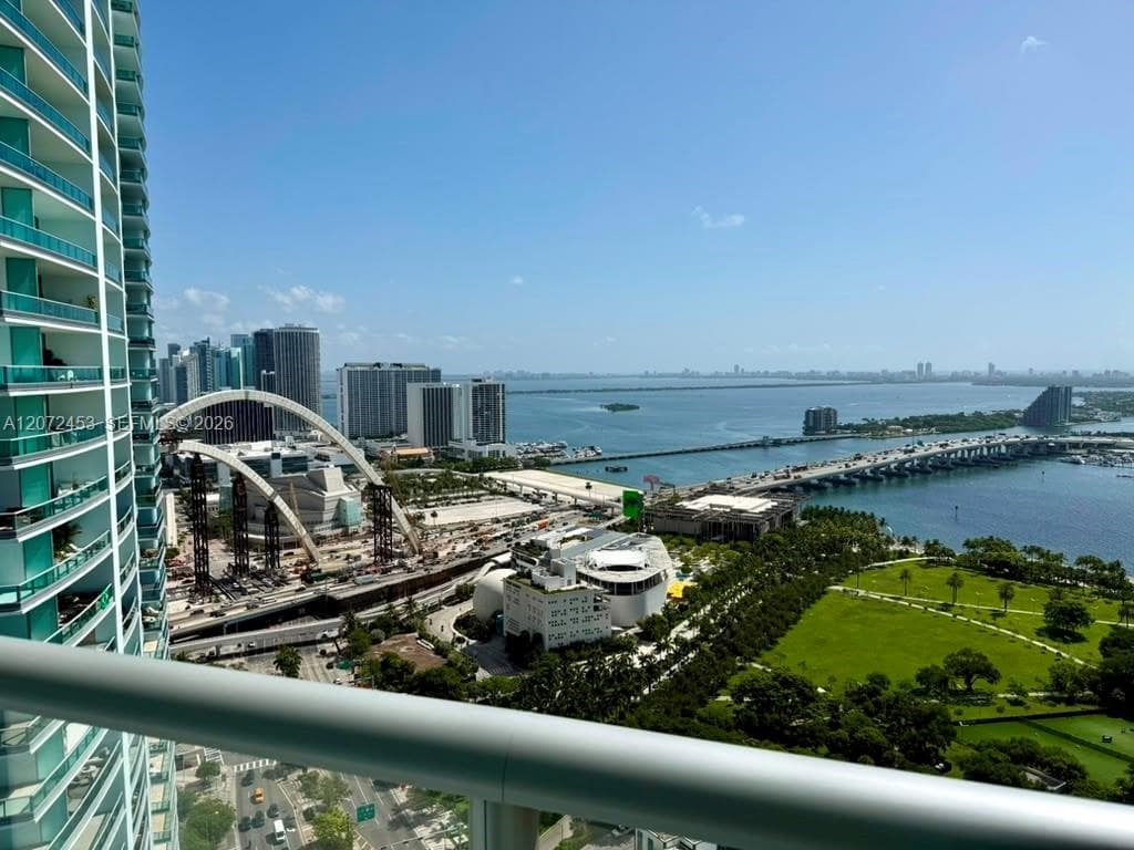 888 Biscayne Blvd # 3611, Miami, FL 33132 photo 3
