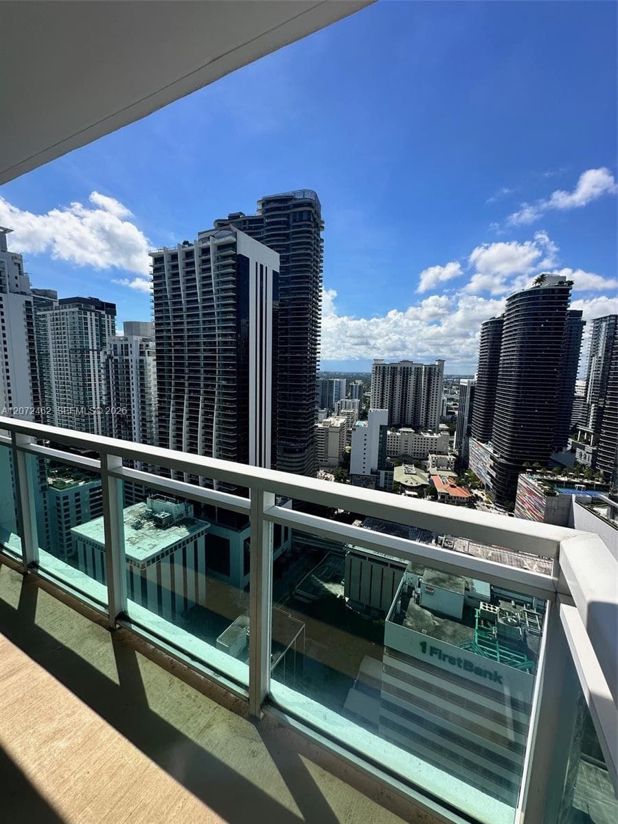 951 Brickell Ave # 3403, Miami, FL 33131 photo 3
