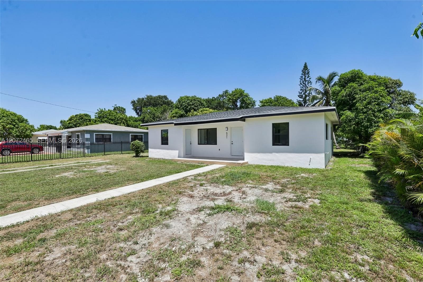 521 NW 189th Ter, Miami Gardens, FL 33169 photo 4