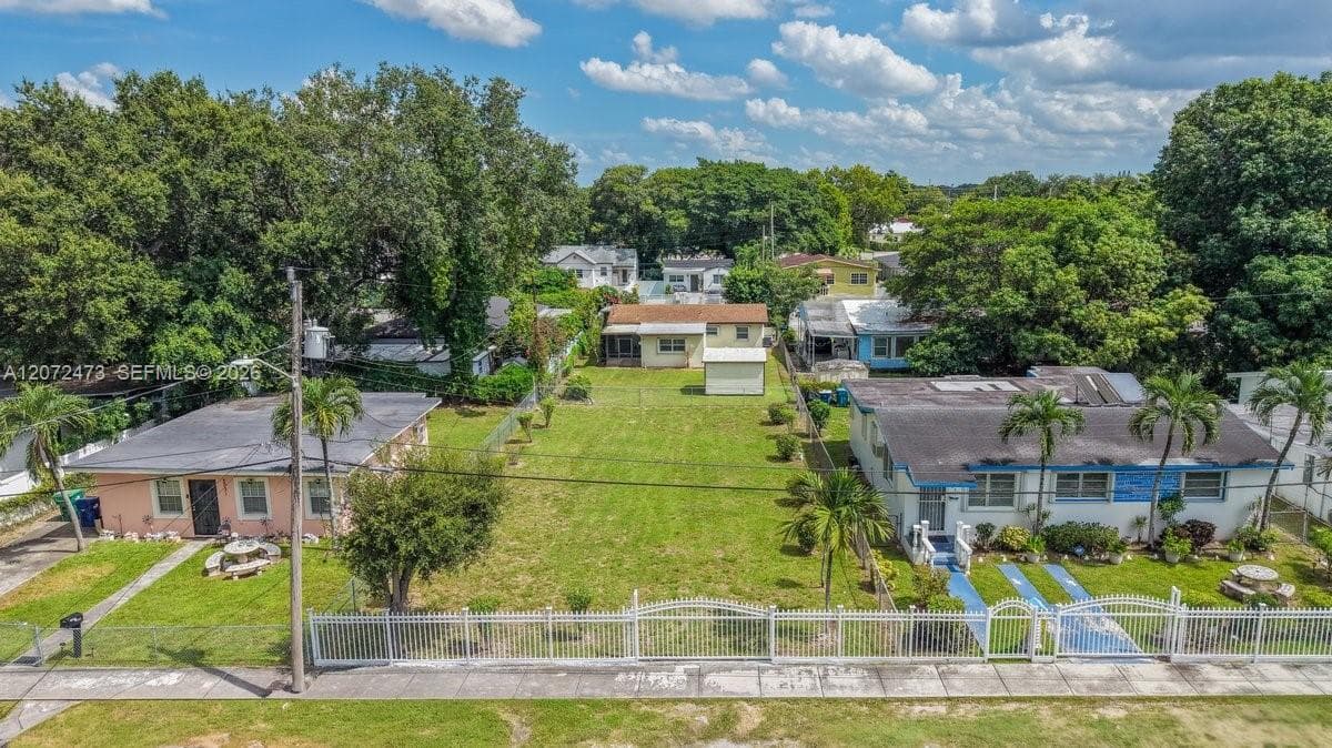 1967 NW 52nd St, Miami, FL 33142 photo 2