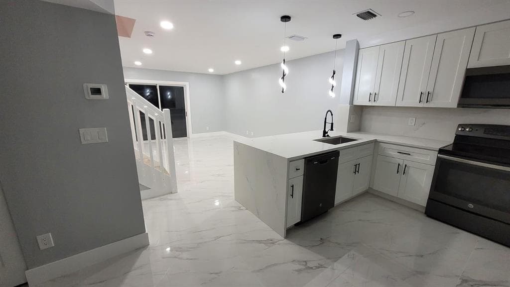20873 NW 3RD Lane, Pembroke Pines, FL 33029 photo 3