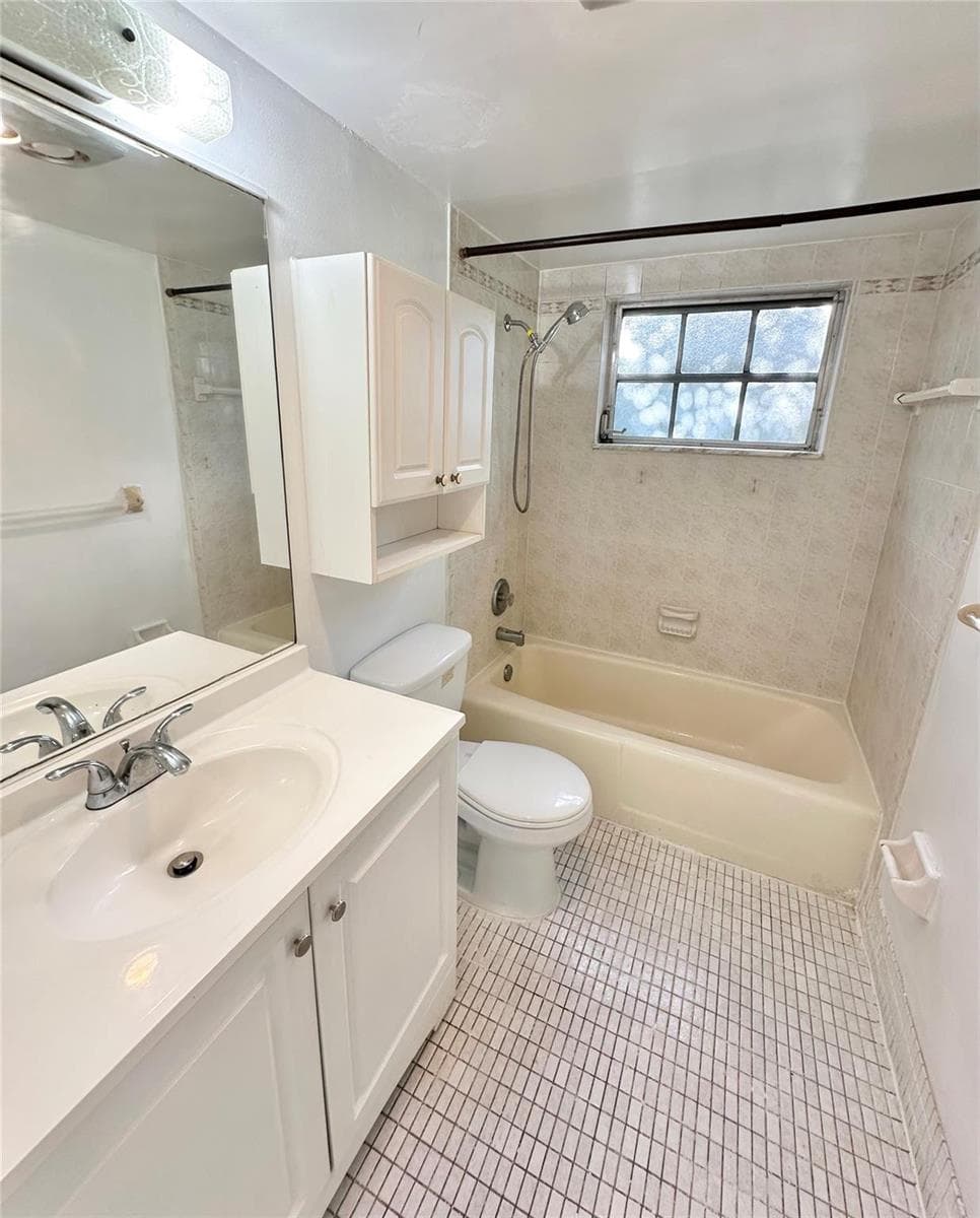 8900 W SAMPLE Road # 106, Coral Springs, FL 33065 photo 3