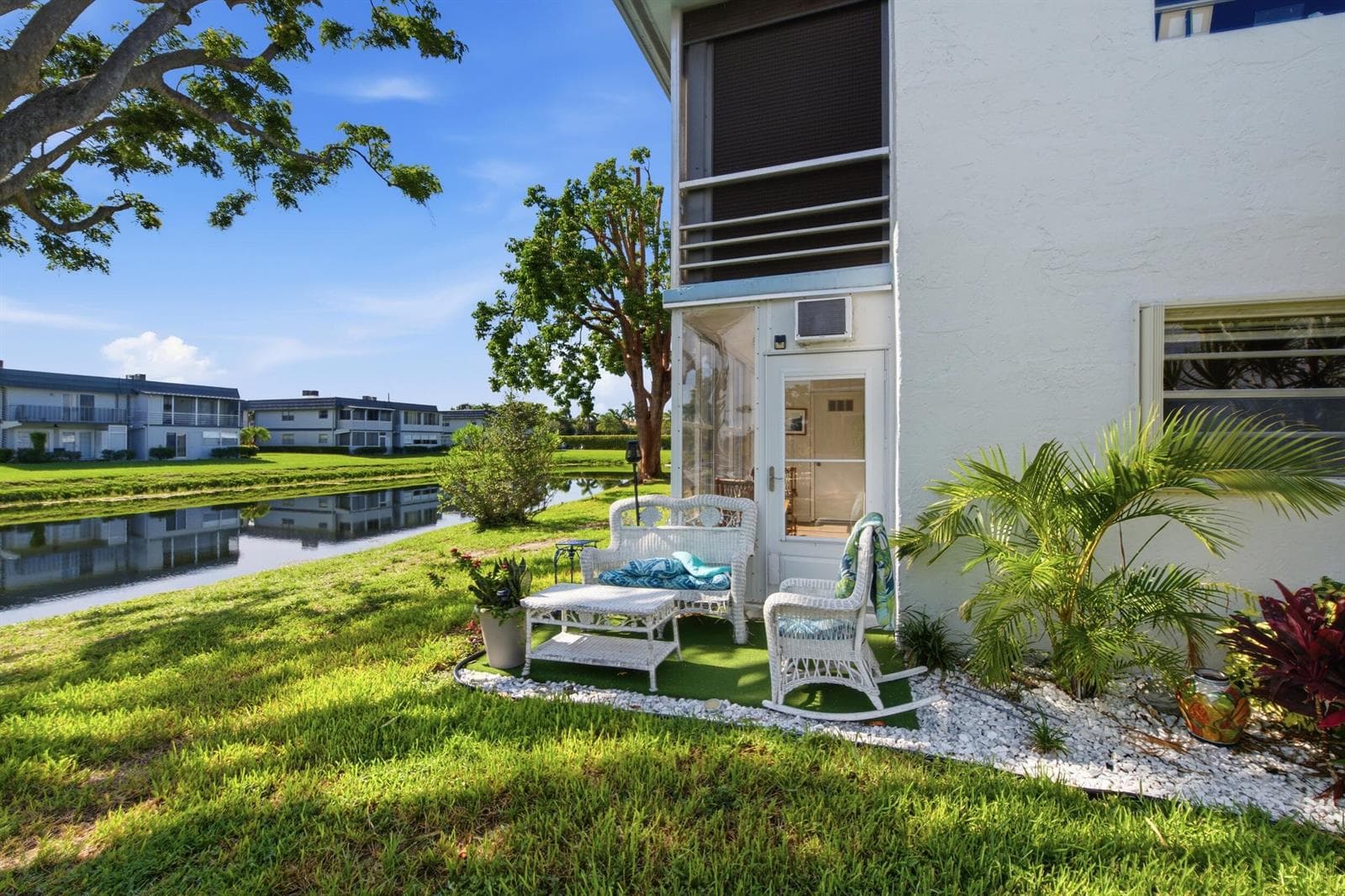 396 Saxony I, Delray Beach, FL 33446 photo 2