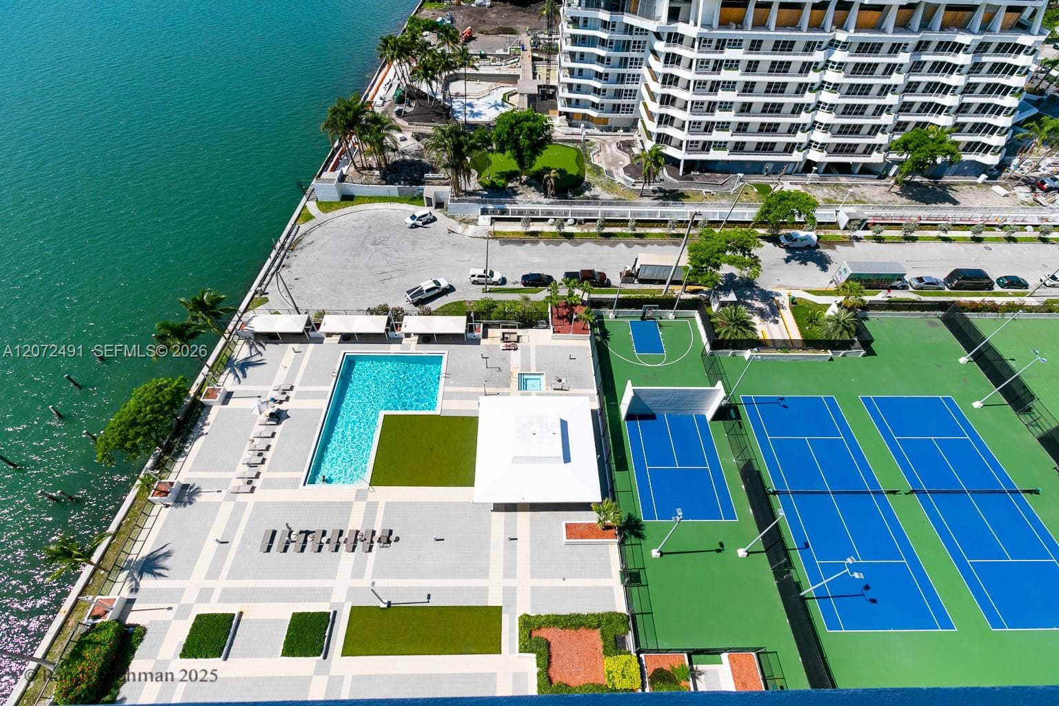 600 NE 36th St # 1820, Miami, FL 33137 photo 2
