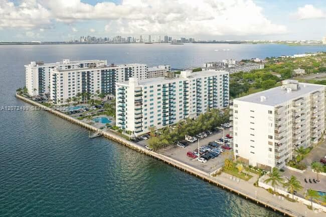 7525 E Treasure Dr # 1012, North Bay Village, FL 33141