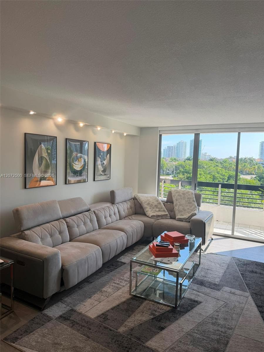 3400 NE 192nd St # 511, Aventura, FL 33180 photo 4