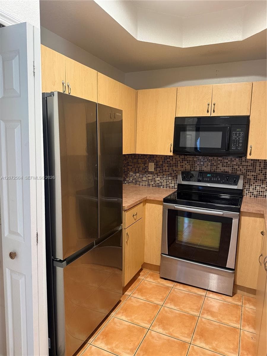 700 SW 106th Ave # 2007, Pembroke Pines, FL 33025 photo 5