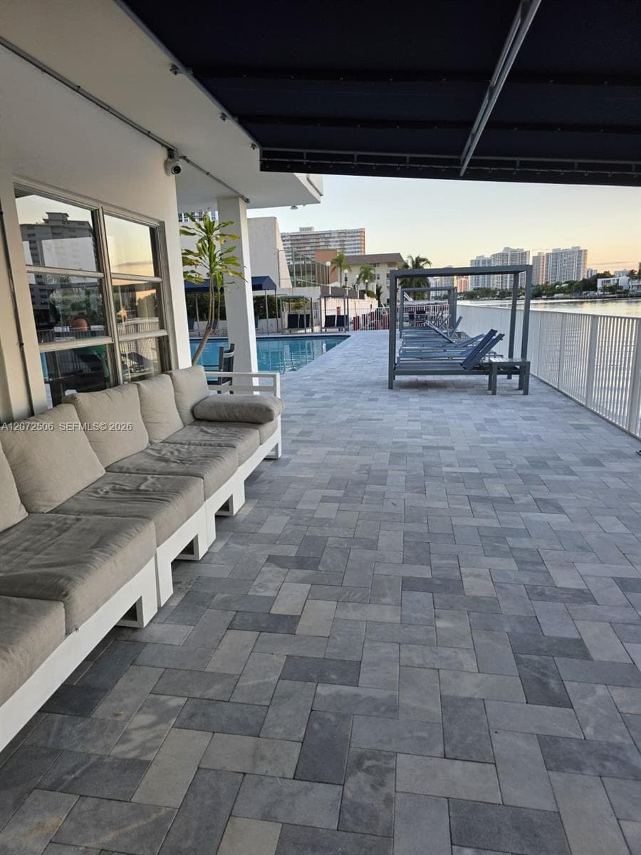 1833 S Ocean Dr # 809, Hallandale Beach, FL 33009 photo 2