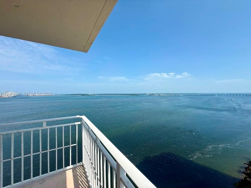 770 Claughton Island Dr # 2016, Miami, FL 33131 photo 2