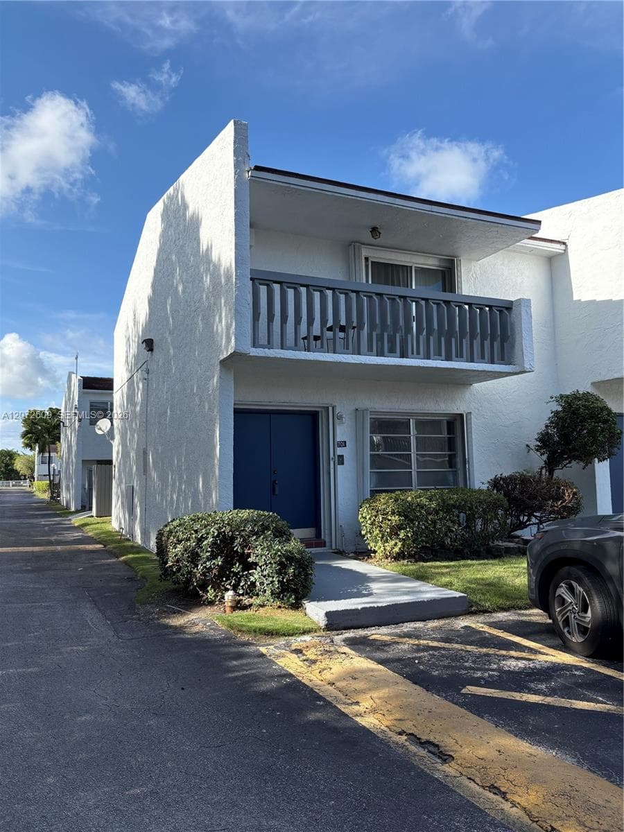 17180 SW 94th Ave # 701, Palmetto Bay, FL 33157 photo 3