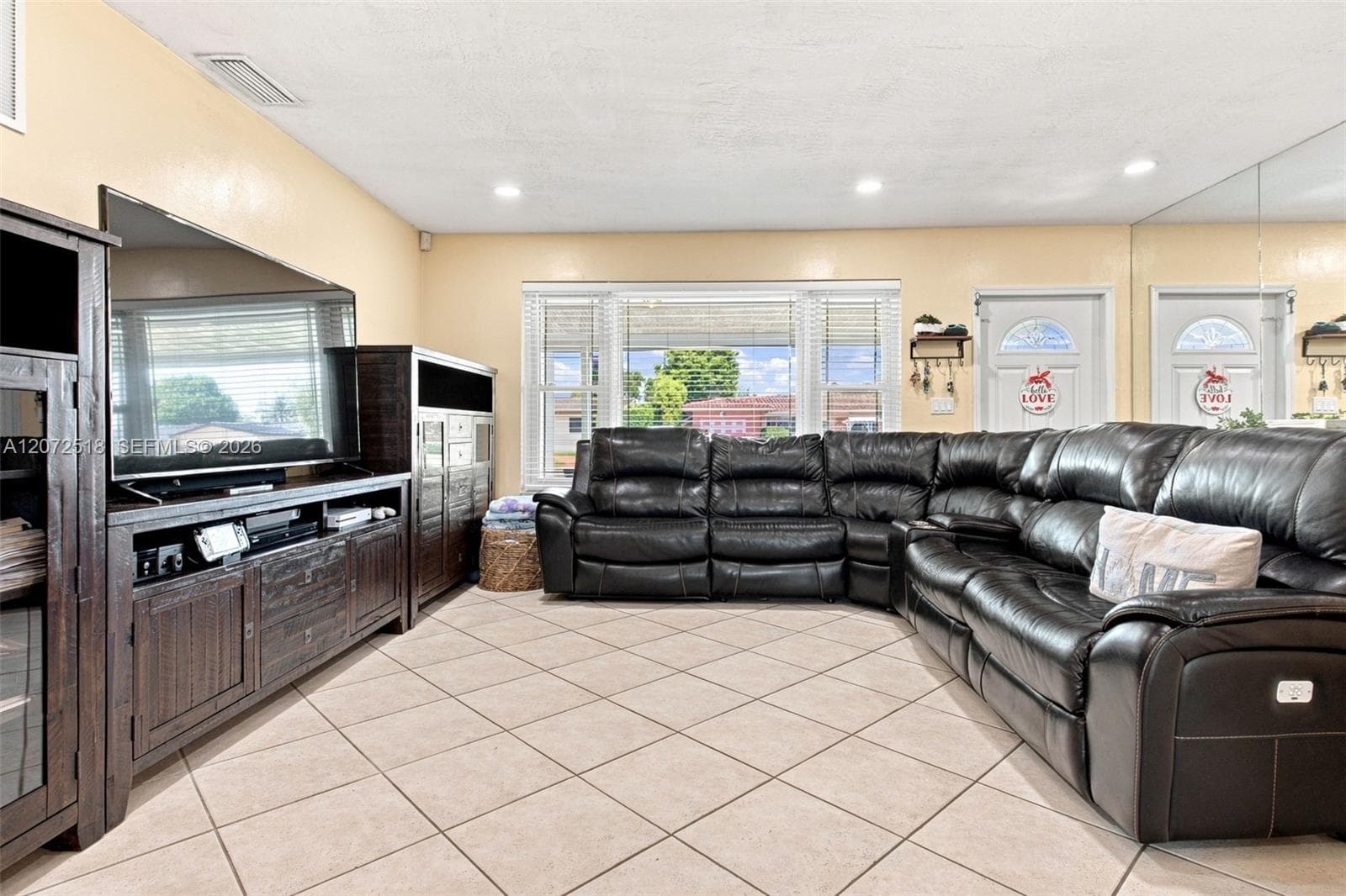 7640 NW 8th St, Pembroke Pines, FL 33024 photo 3