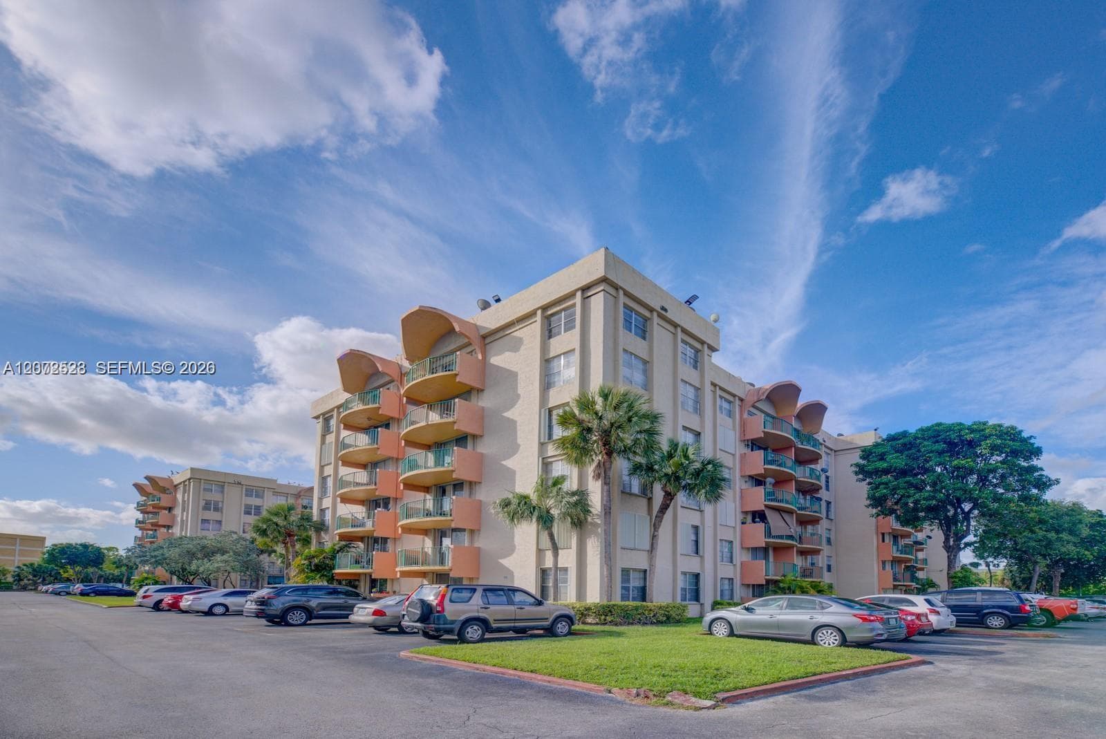 9320 Fontainebleau Blvd # 215, Miami, FL 33172 photo 2
