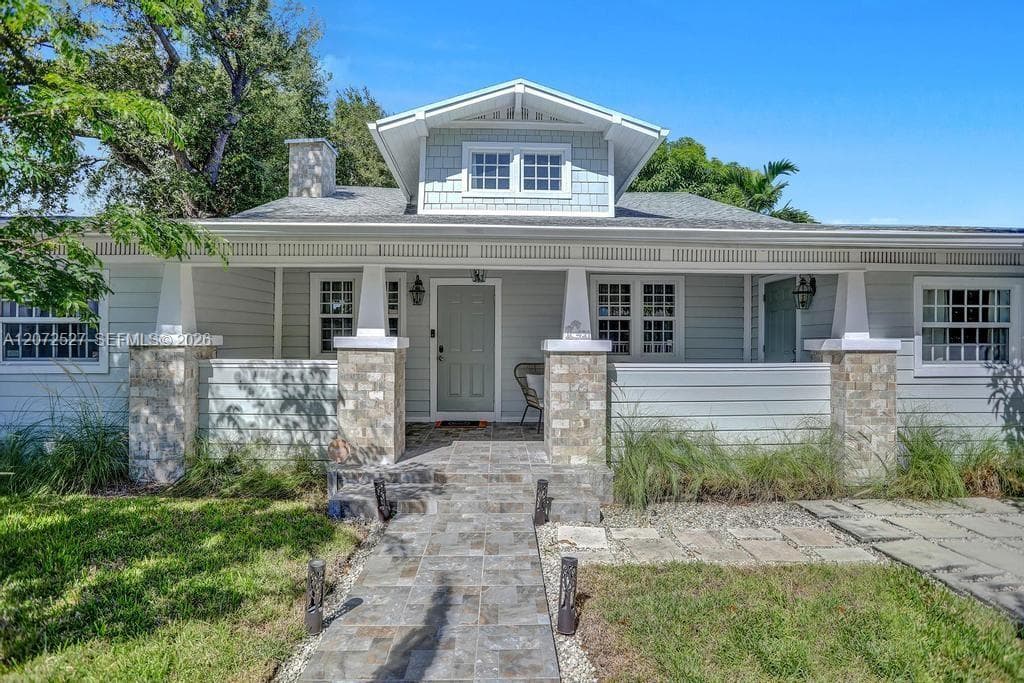 421 NE 70th St, Miami, FL 33138 photo 2