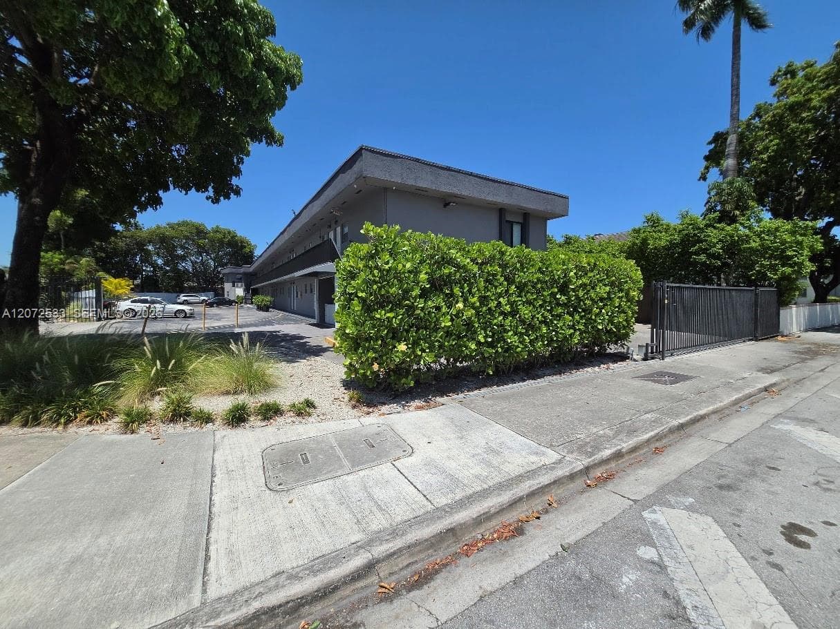 4393 NW 11th St # 20, Miami, FL 33126