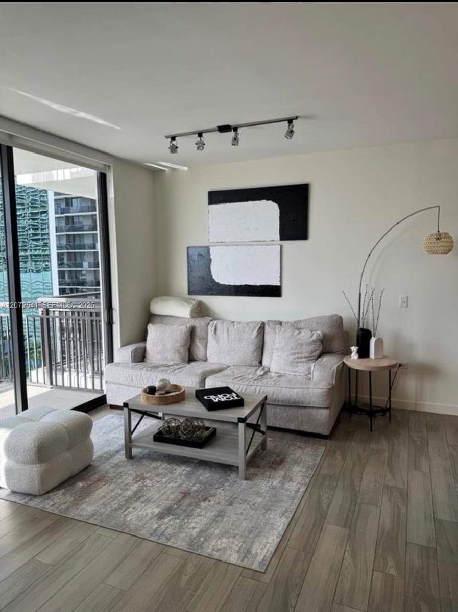 999 SW 1st Ave # 1814, Miami, FL 33130 photo 5