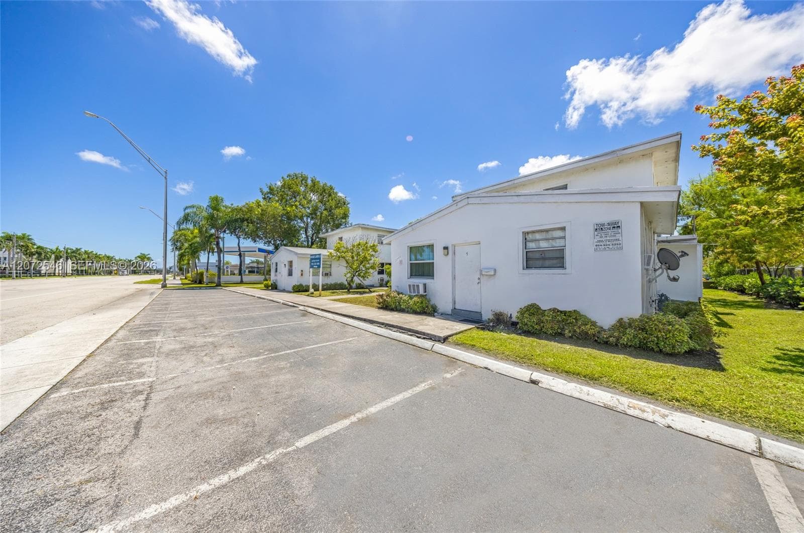 3740 W Hallandale Beach Blvd, Hollywood, FL 33023 photo 5