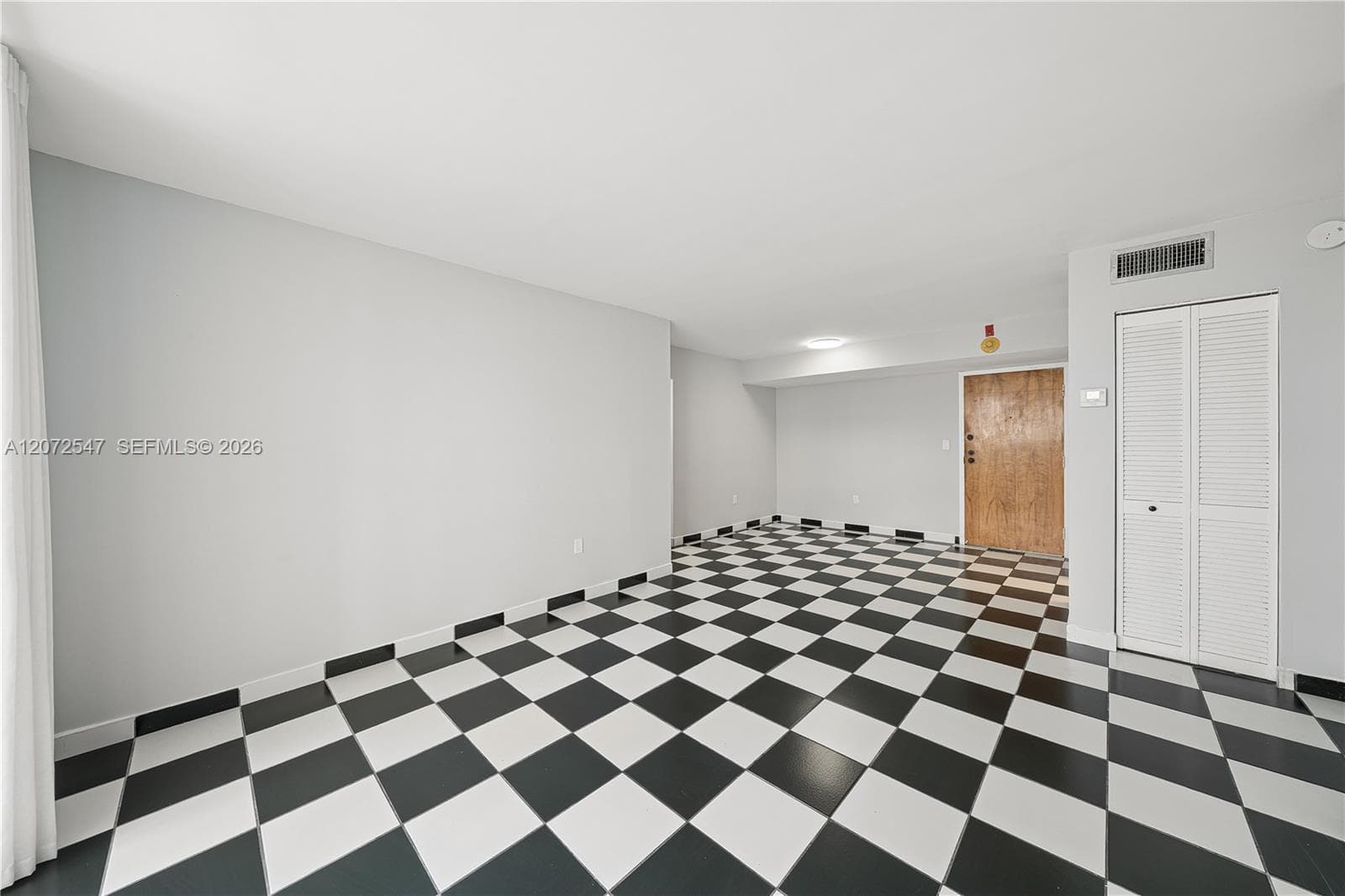 5055 NW 7th St # 409, Miami, FL 33126 photo 2