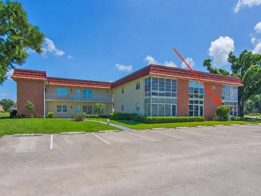 24 Pine Arbor Lane # 103, Vero Beach, FL 32962