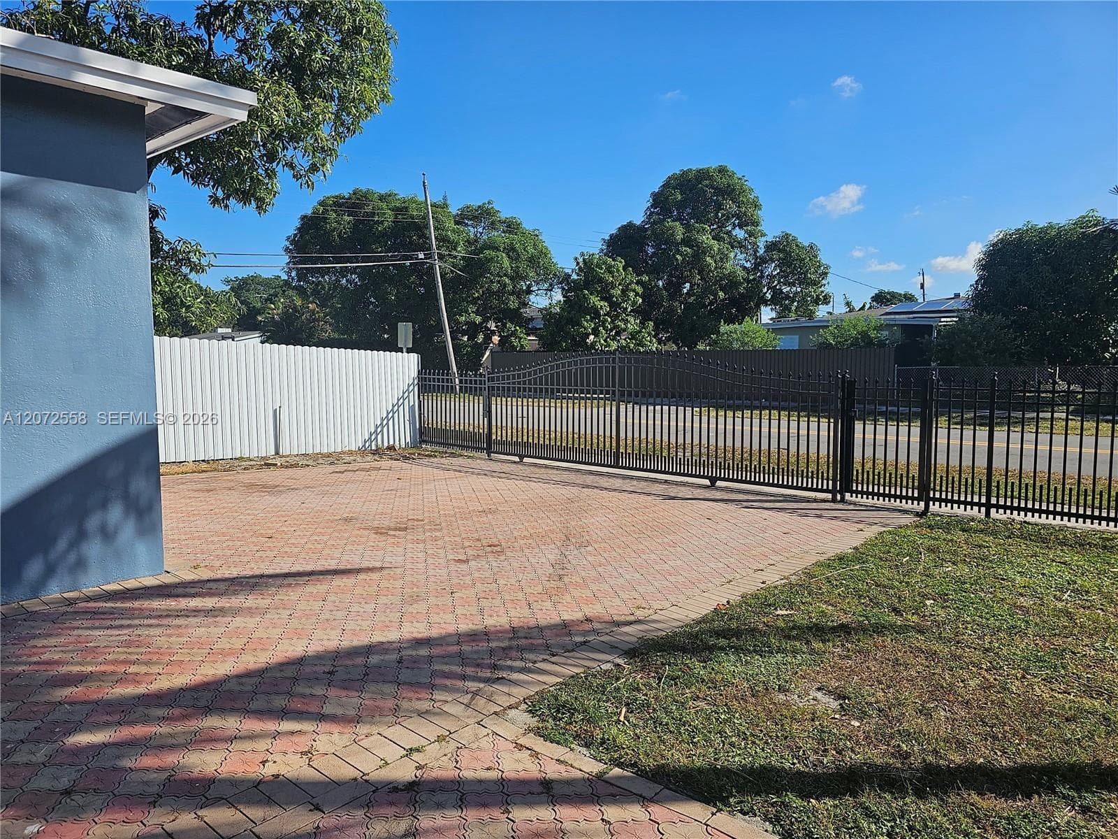331 NW 195th Ter, Miami Gardens, FL 33169 photo 4