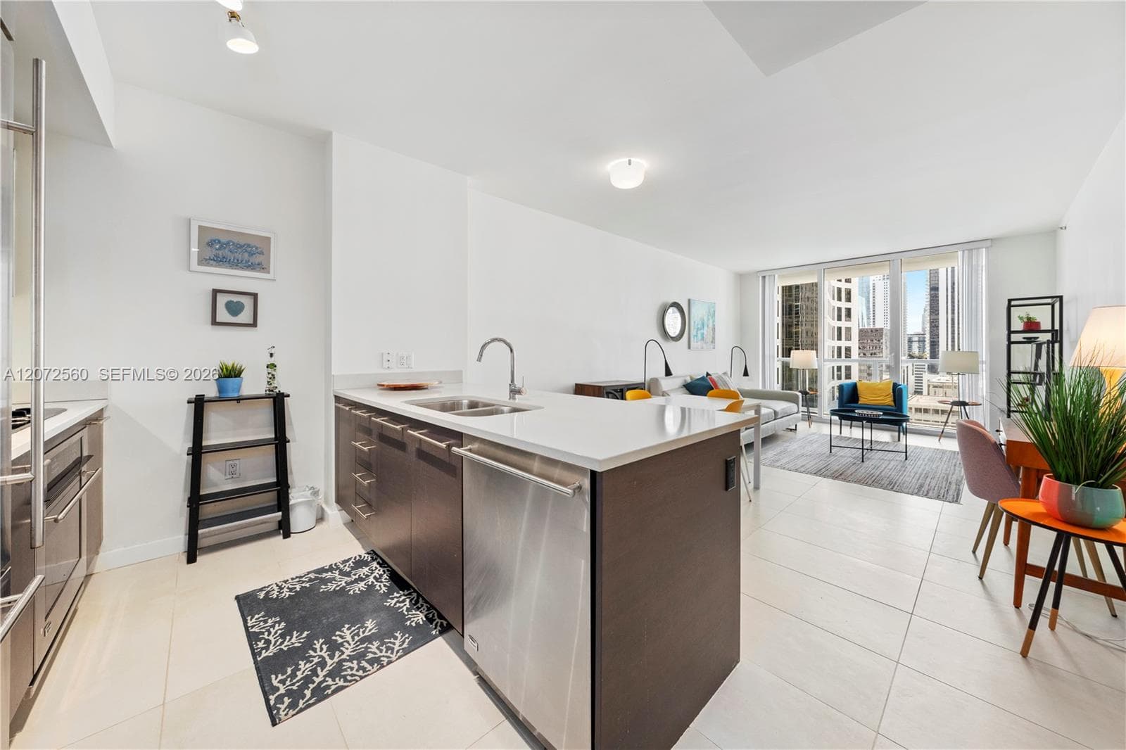 55 SE 6th St # 1708, Miami, FL 33131 photo 3