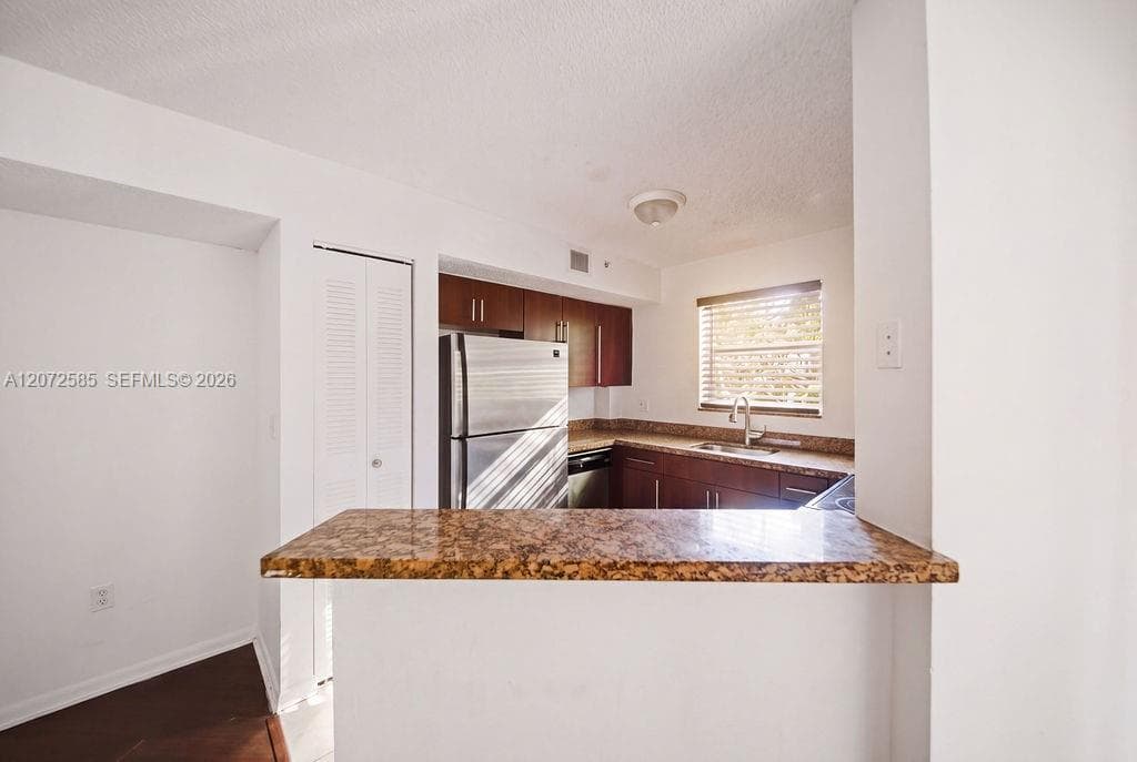 771 N Pine Island Rd # 205, Plantation, FL 33324 photo 2