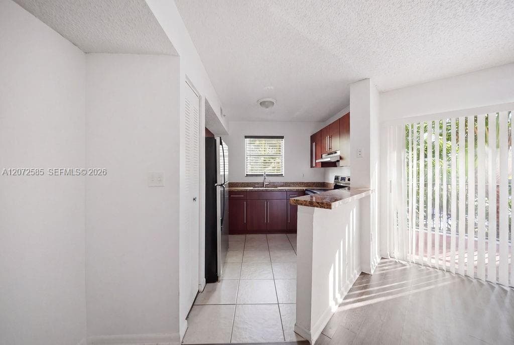 771 N Pine Island Rd # 205, Plantation, FL 33324 photo 3