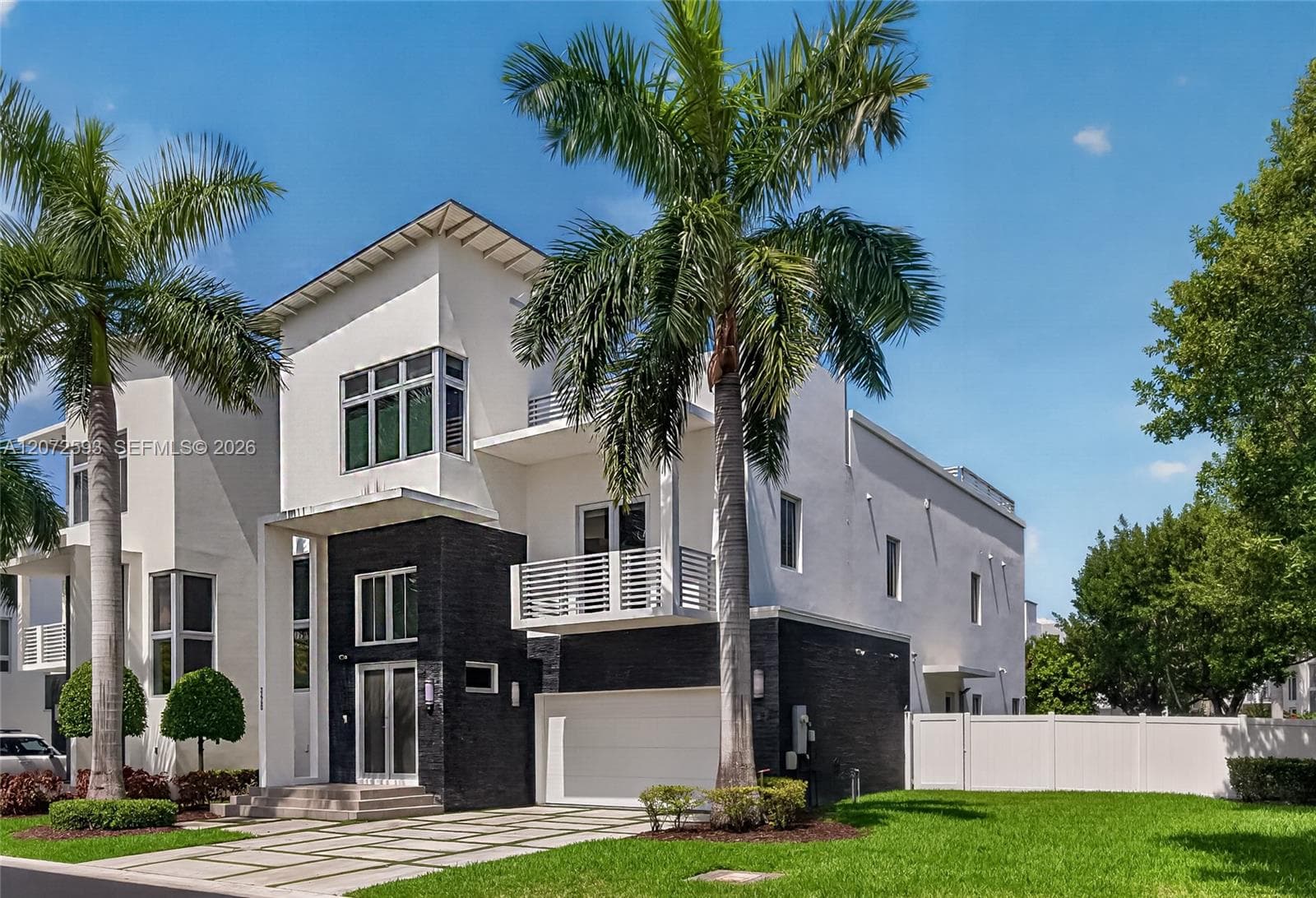3460 NW 84th Ave, Doral, FL 33122 photo 2