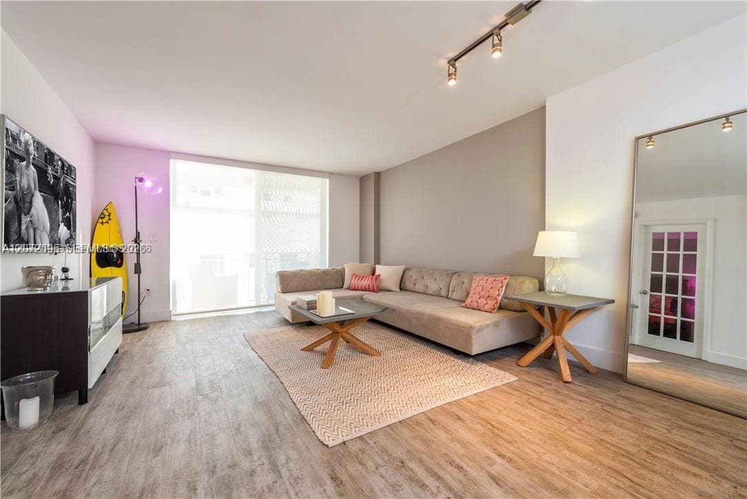 345 Ocean Dr # 408, Miami Beach, FL 33139 photo 4