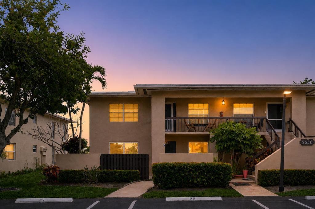 5656 VIA DELRAY Boulevard # B, Delray Beach, FL 33484 photo 2