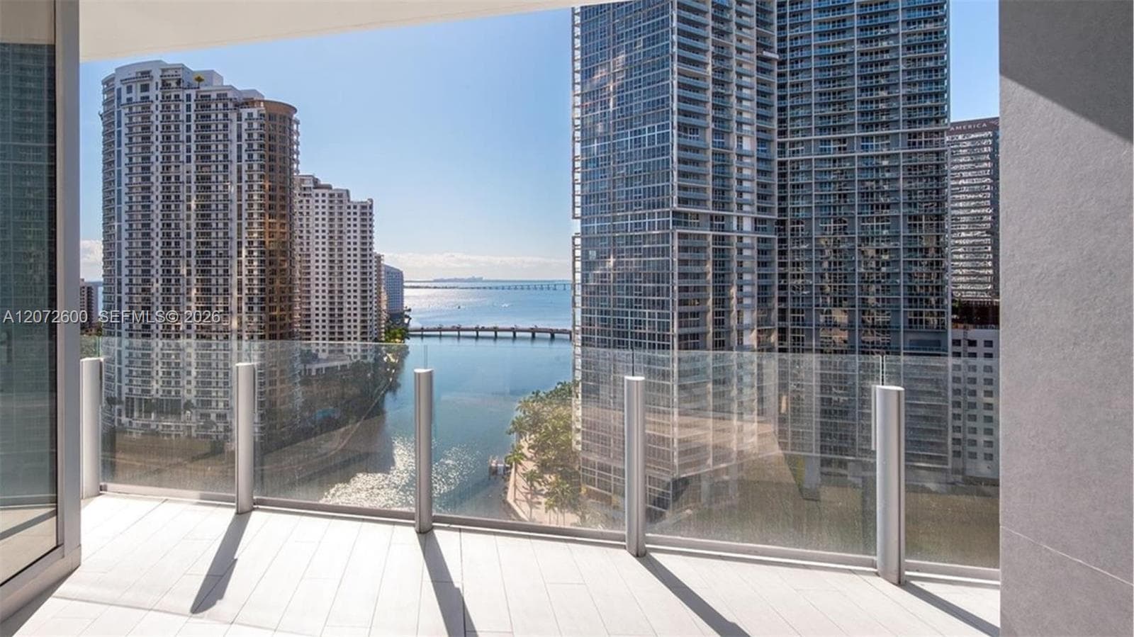 300 Biscayne Boulevard Way # 1805W, Miami, FL 33131 photo 2