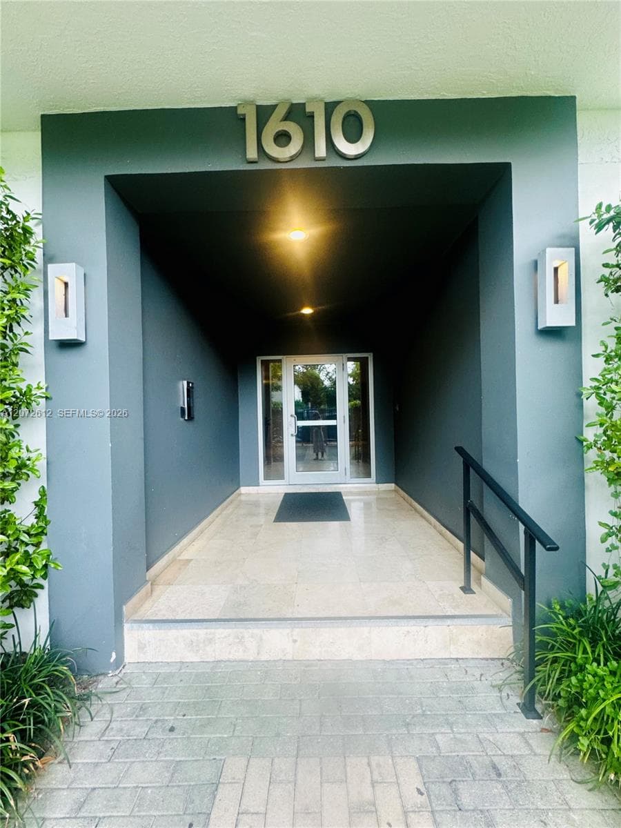 1610 Lenox Ave # 412, Miami Beach, FL 33139 photo 2