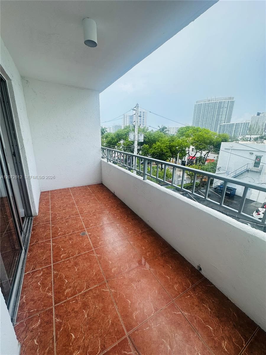 1610 Lenox Ave # 412, Miami Beach, FL 33139 photo 4