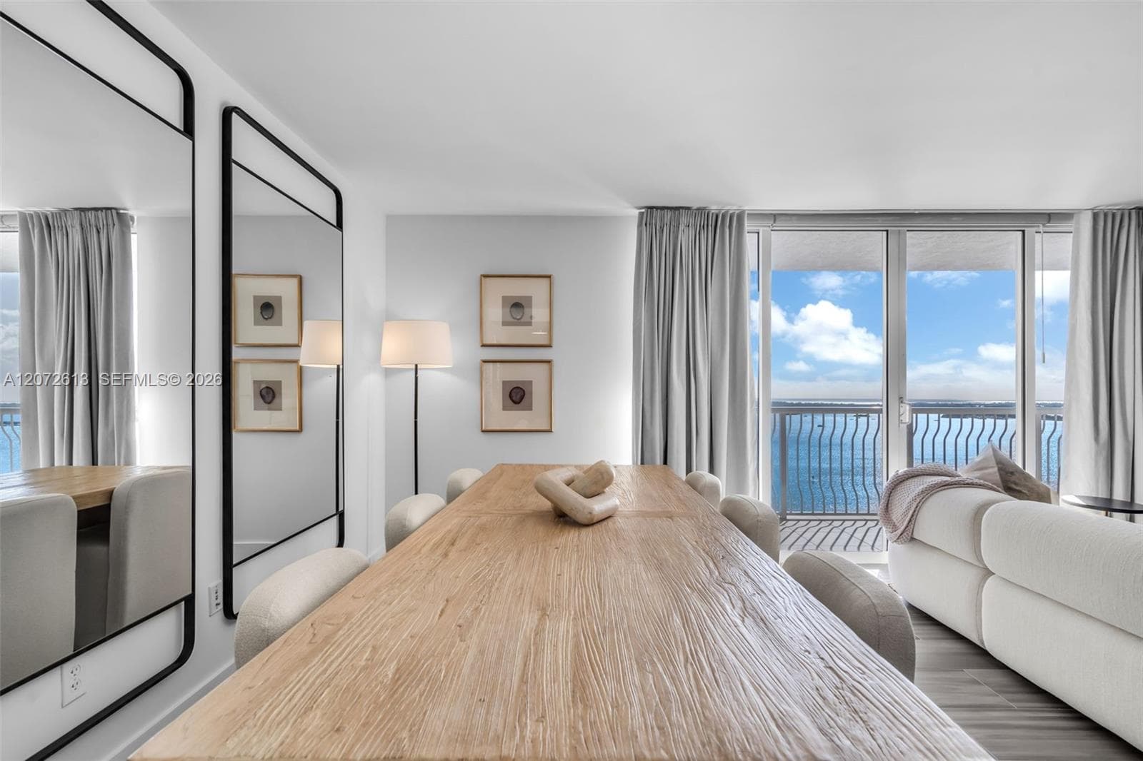 1200 Brickell Bay Dr # 2501, Miami, FL 33131 photo 3