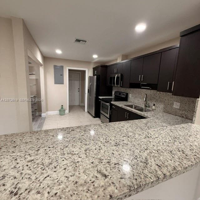 19229 E Lake Dr, Hialeah, FL 33015 photo 4