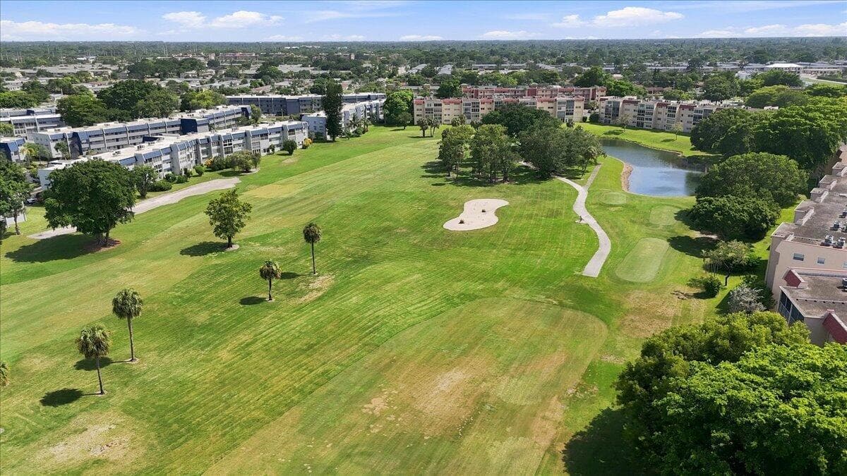 1050 COUNTRY CLUB Drive # 306, Margate, FL 33063 photo 3