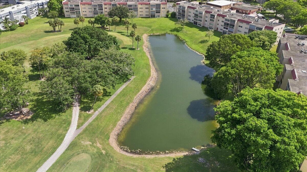 1050 COUNTRY CLUB Drive # 306, Margate, FL 33063 photo 4