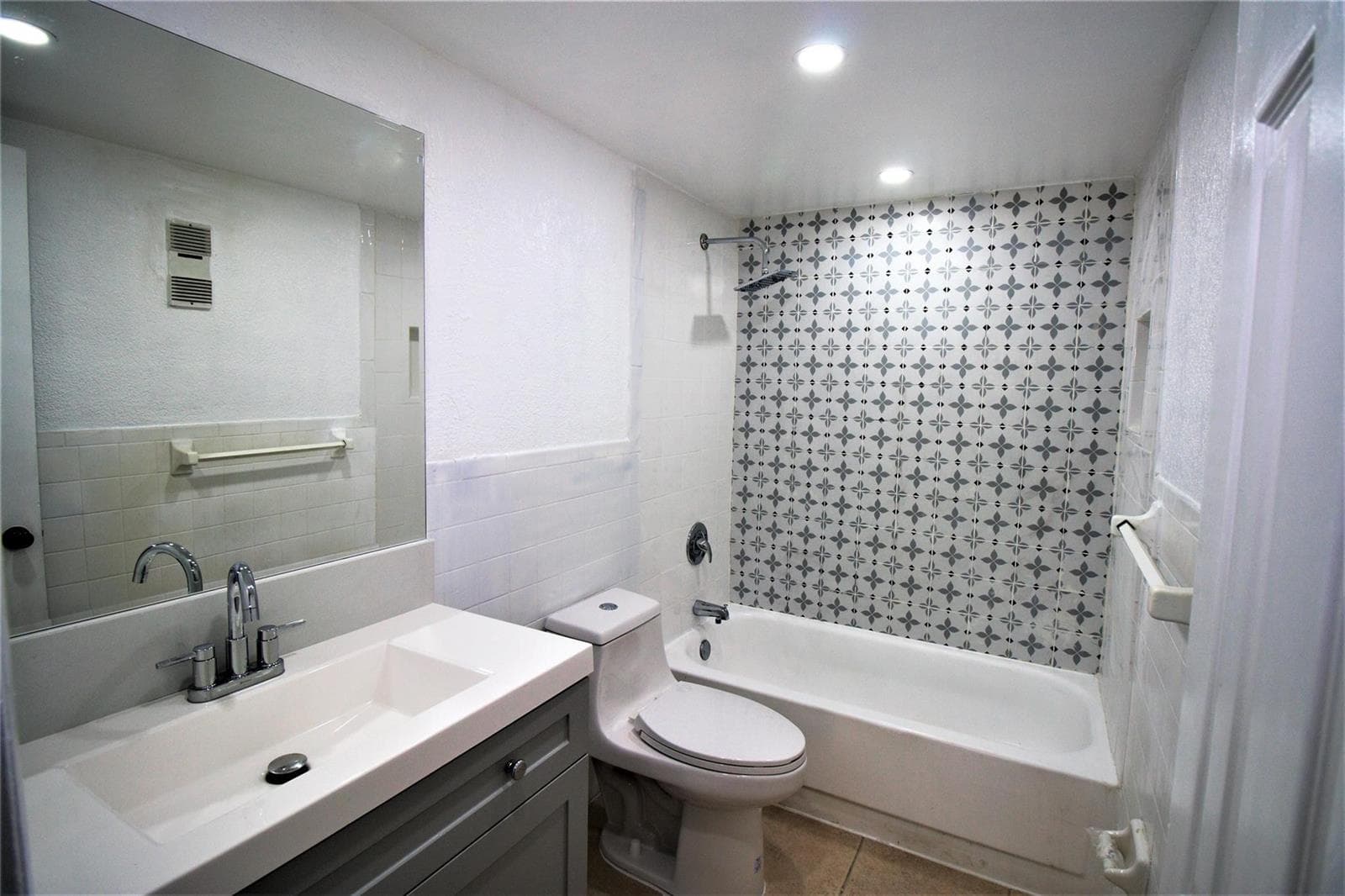 7000 NW 186TH Street # 4-217, Hialeah, FL 33015 photo 4