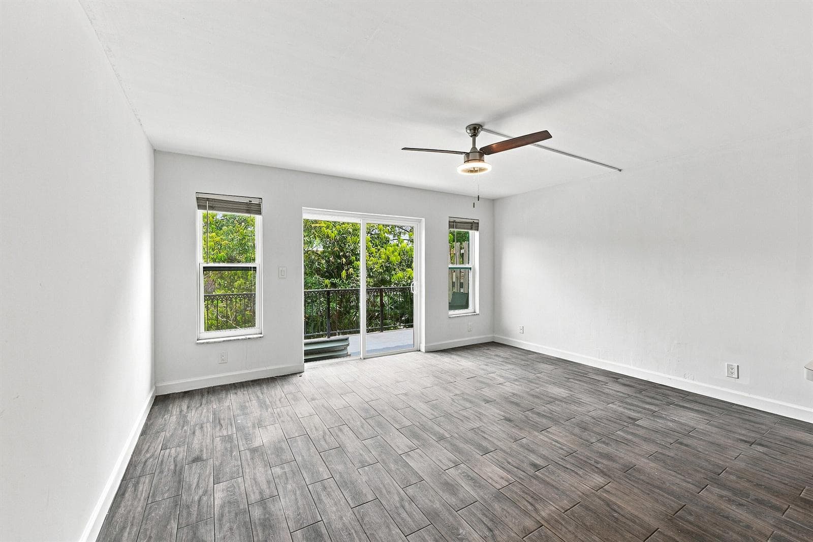 640 TENNIS CLUB Drive # 307, Fort Lauderdale, FL 33311 photo 4
