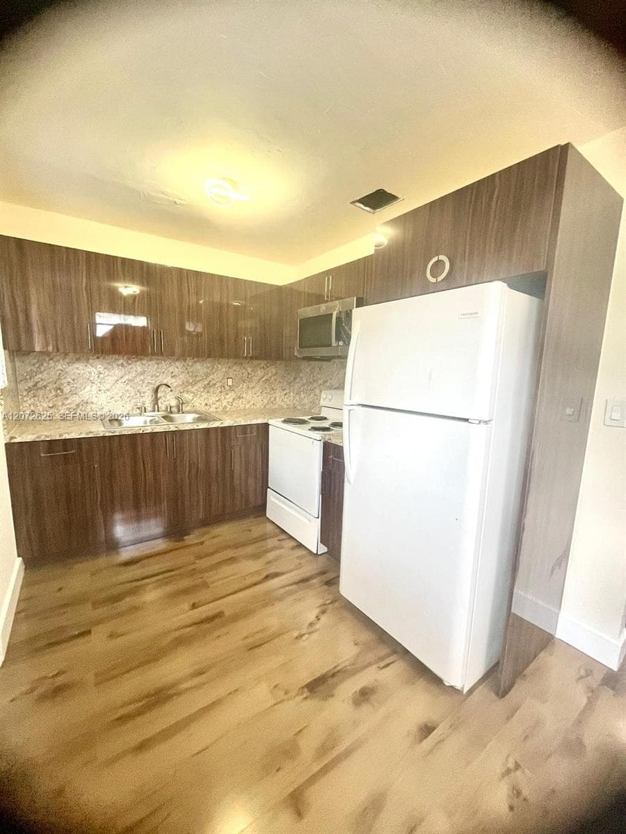 15350 NE 14th Ct, North Miami Beach, FL 33162 photo 3