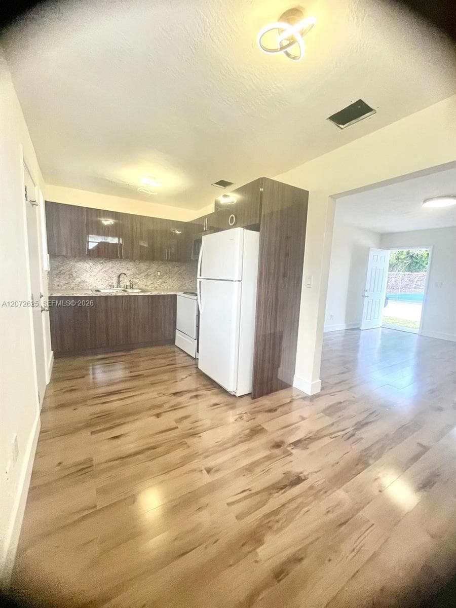 15350 NE 14th Ct, North Miami Beach, FL 33162 photo 4