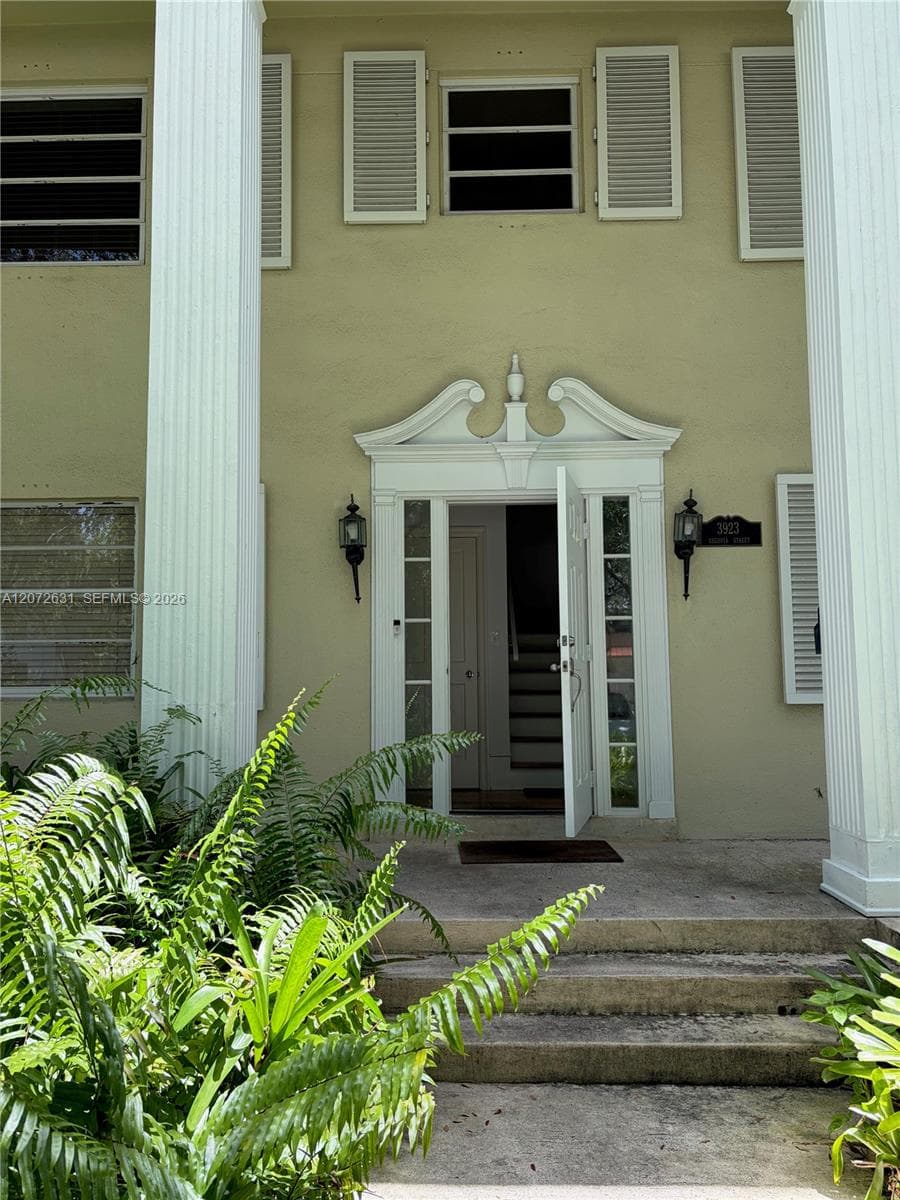 3923 Segovia St # 2nd floor, Coral Gables, FL 33134 photo 3