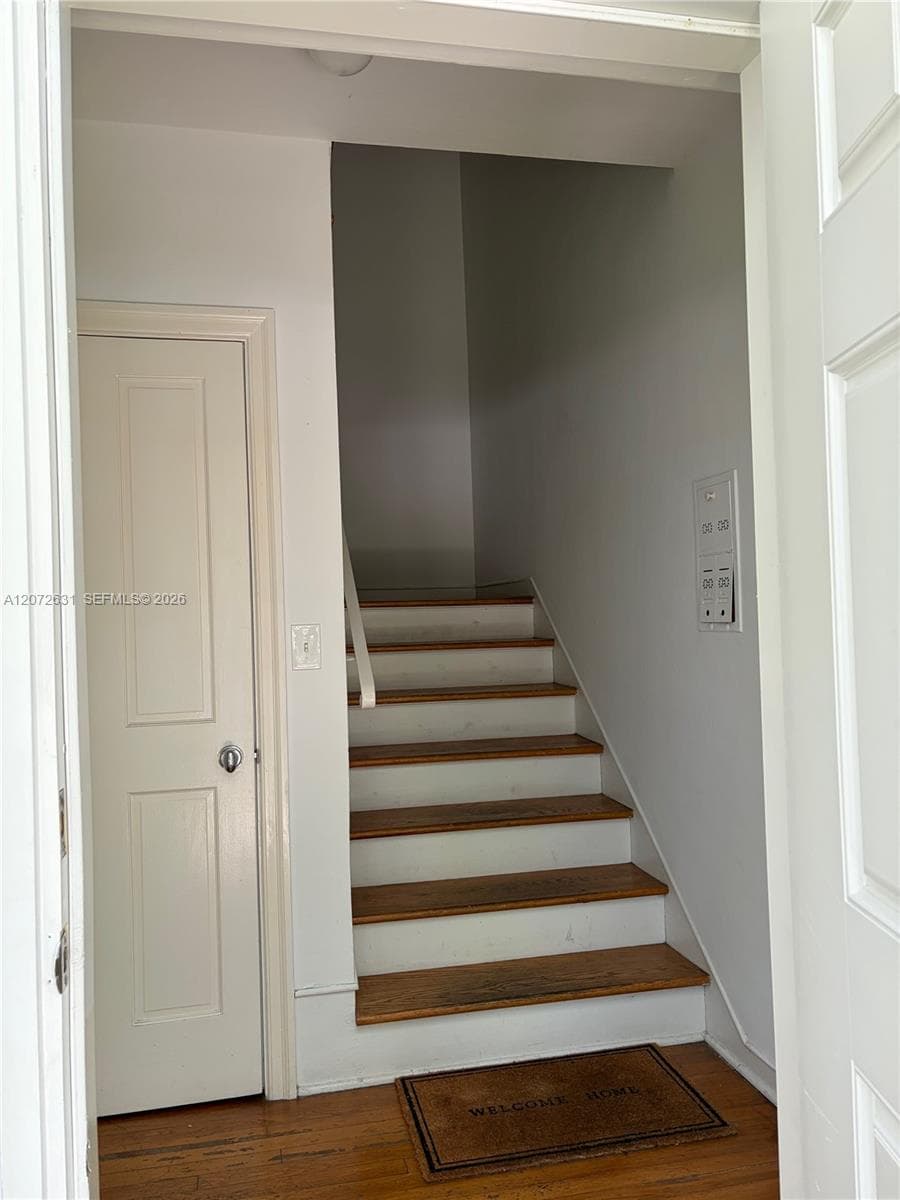 3923 Segovia St # 2nd floor, Coral Gables, FL 33134 photo 4
