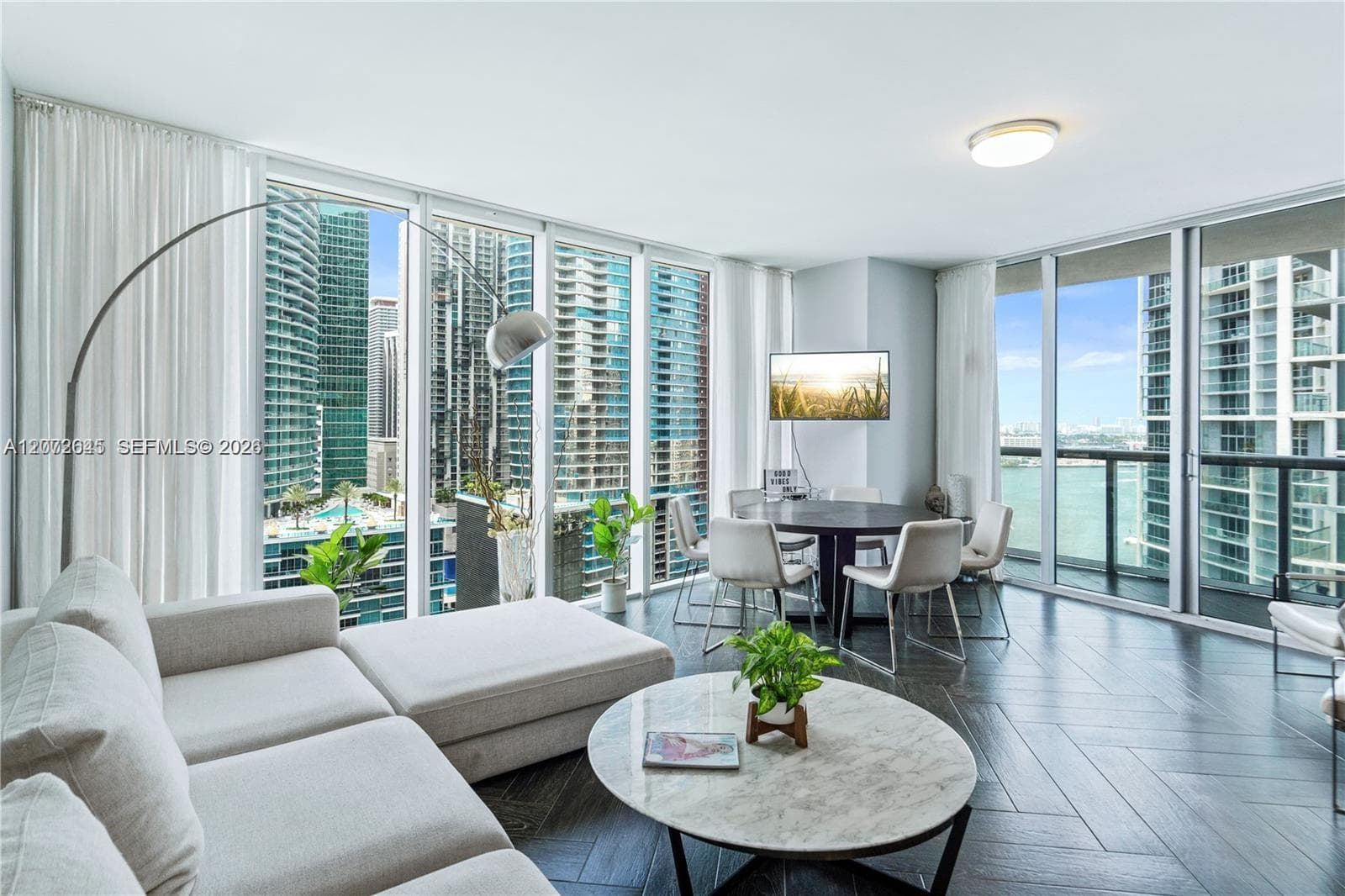 485 Brickell Ave # 2302, Miami, FL 33131 photo 2