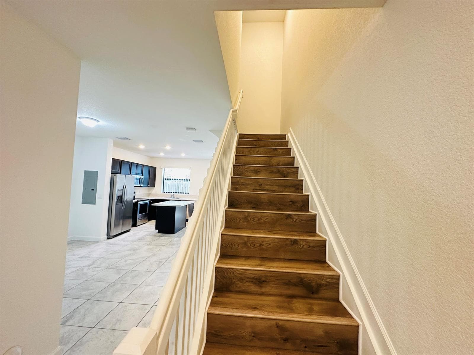 346 NE 208TH Terrace, Miami, FL 33179 photo 4