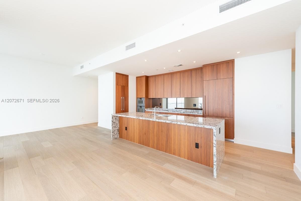 175 SE 25th Rd # 3504, Miami, FL 33129 photo 3