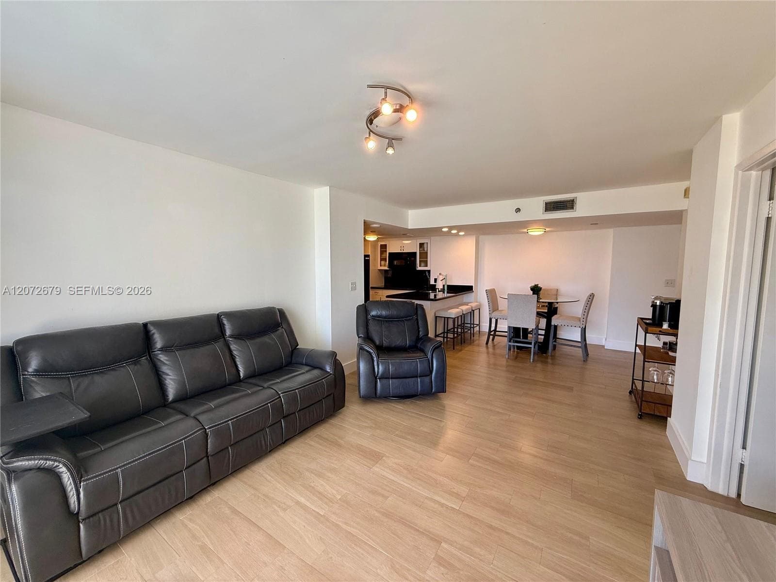 770 Claughton Island Dr # 1104, Miami, FL 33131 photo 3