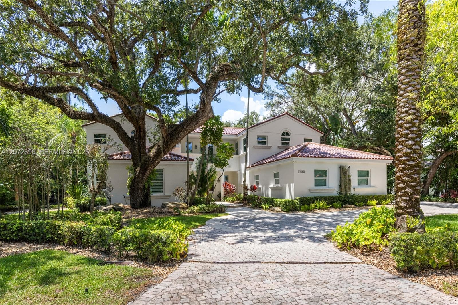 11050 Girasol Ave, Coral Gables, FL 33156 photo 2
