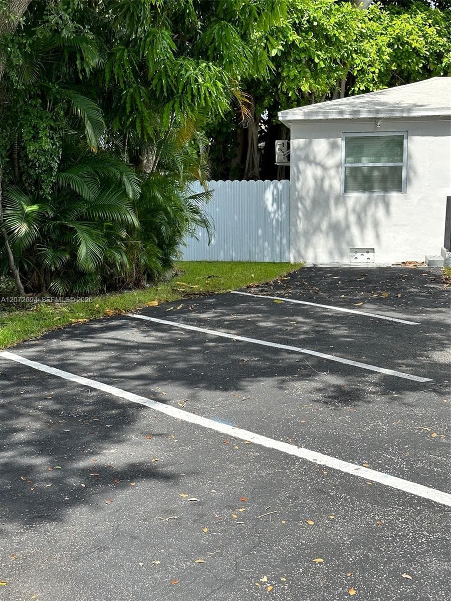 12906 NE 6th Ave # 6, North Miami, FL 33161 photo 2