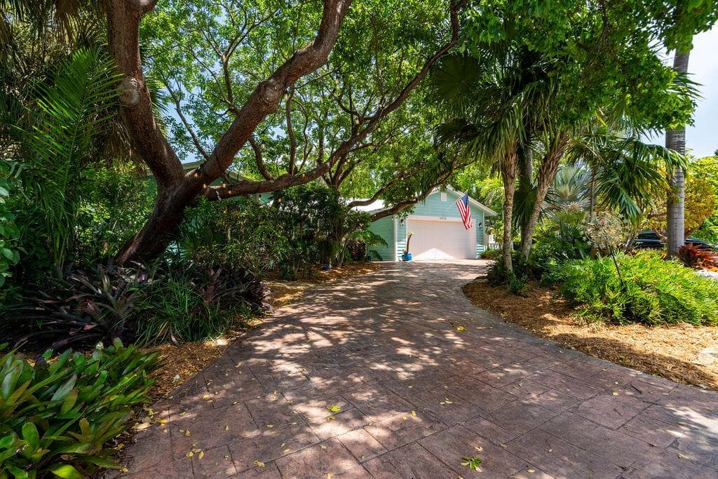 2823 NE 35TH Court, Lighthouse Point, FL 33064 photo 2