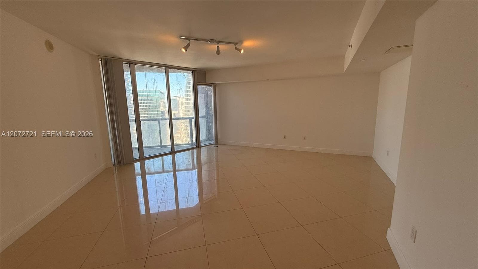 475 Brickell Ave # 4408, Miami, FL 33131 photo 2